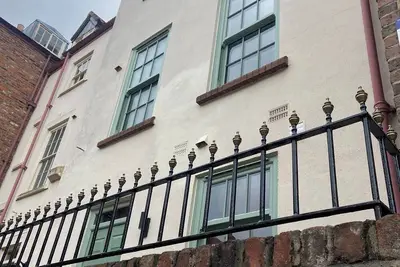 Image de Grammar School Yard four bedroom free parking
