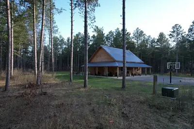 Image de Private/relaxing getaway on 80 acres
