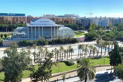 Image de Luminoso Piso Con Vistas En Pleno Centro De Valencia