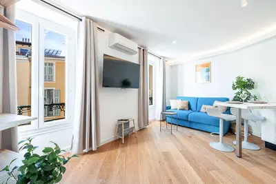 Image de Studio Vieille Ville - Rénové - A/C