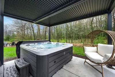 Image de Egg Harbor Escape|Sauna|Hot Tub|Privacy|