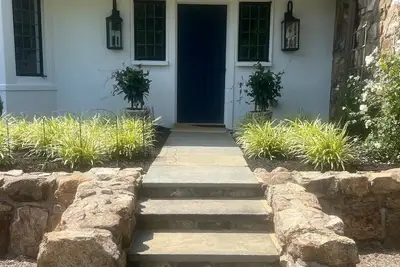 Image de Just Renovated 1 Bedroom Cottage on Bernardsville Mountain