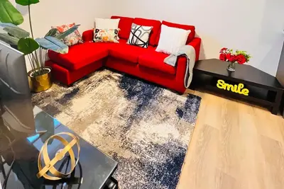 Image de Modern Stylish Home - Basement suite