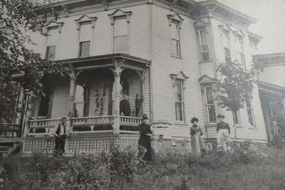 Image de Historic 1840's home on Raquette River with creek, large lawn, view of waterfall