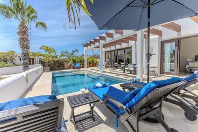 Image de Casa Bougainvillea -4 Bdrm, 4. 5 Bth, Cabo Beach