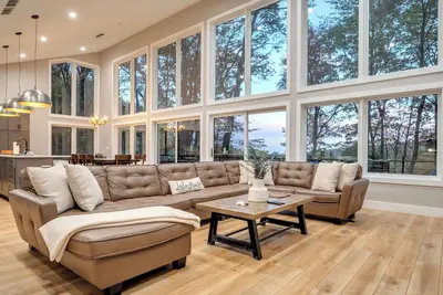 Image de Lake Harmony Access - Swim/Beach, Arcade, Firepit, Outdoor Griddle, 8min to Ski
