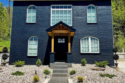 Image de Glenda’s Overlook. . everything you need to make visiting Madison a great getaway!