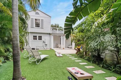 Image de Welcome to this exquisite home with charm and natural light