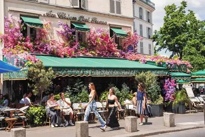 Image de Being nestled along the picturesque banks of the River Seine