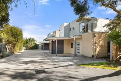 Image de Unit 4 Broughton town house 20 meters to the beach! !