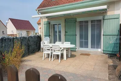 Image de Maison Entière Située Dans un Hameau Clôturé, Avec Place de Parking Privative!