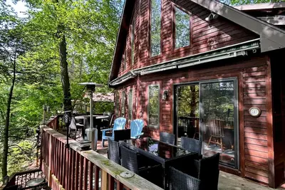 Gorgeous Waterfront, Private Dock, Kayaks, Sup's, Grill, FireTable, 3 Tier Deck