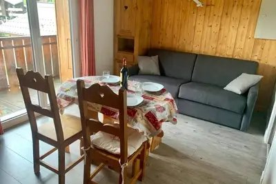 Image de À 50m des pistes de ski, 2ème étage, balcon, parking, télévision, casier à ski, 23m², Les Gets
