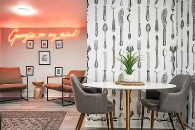 Image de Vibrant 3bd in SylvanHills Near Southside Beltline