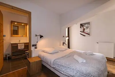 Wifi, 200m du centre station, vue montagne, remise en forme, piscine, sauna, hammam, balcon, parking