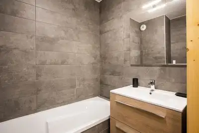 Image de Wifi, terrasse, balcon, parking, télévision, casier à ski, 64-74m², Les Saisies