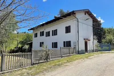Your Family House In The Heart Of The Langhe