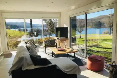 Image de Superbe Maison en Bord de lac de la Raviege