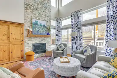 Image de Furnished Deck, Mountain View: Castle Rock Home!