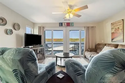 Image de 3br/2ba Lakefront Condo at Lake of the Ozarks. Located at Mile Marker 22!