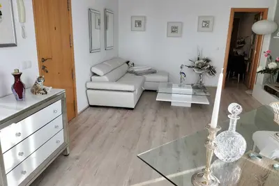 Apartament Miramar. 125 M2, 4 Pers. Garage Prive. 1, 5km Plage