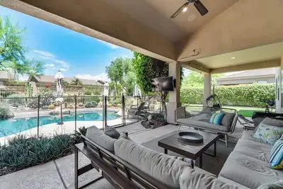 Image de Grayhawk Getaway - 4br w/ Heated Pool & Spa & Billiards!