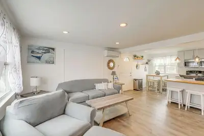 Image de Beachfront Salisbury Retreat w\/ Fire Pit & Grill