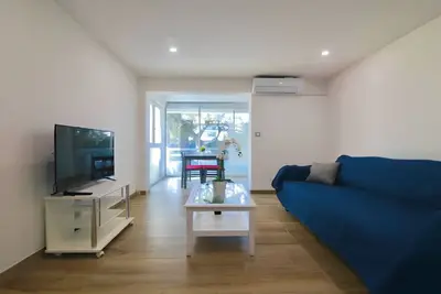 Image de Grand Studio Confortable Refait à Neuf et Climatisé