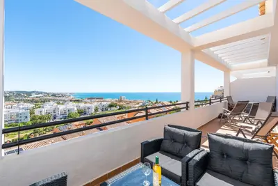 Image de Penthouse La Cala | Offering dual terraces and spectacular ocean views