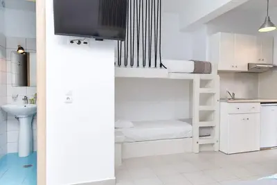 Image de Naxos City Center Room | Superior Quadruple Room | Balcony | 200m From St. George Beach | City Views | Saint George