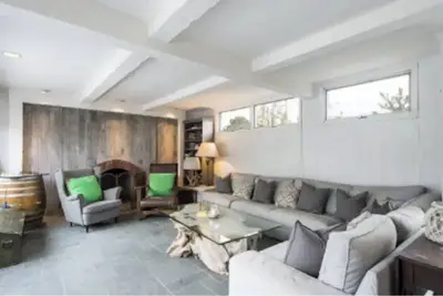 Image de Cozy Hamptons Beach House 1 Block from the Beach!