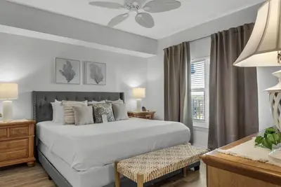 Image de Beach Lovers Dream- 2 Br Majestic Sun Condo Sleeps 8!