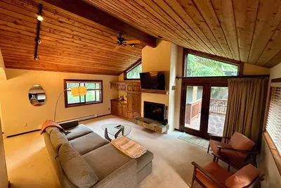 Image de Retro Mountain Getaway minutes from skiing and golf in Vail Valley