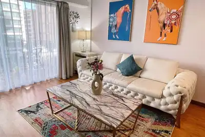 Image de Newly Luxurious Art Design 2b+1b, 1 Free parking! ! ! \n
