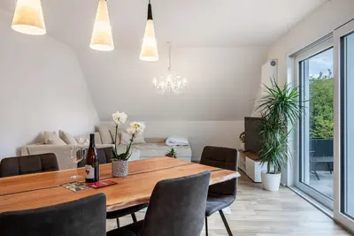Image de Appartement 'Fewo Ebringen Weinbergblick' avec vue sur les montagnes, balcon et Wi-Fi