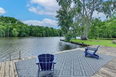 Image de Home on Blood River - Private Dock & Spacious Deck