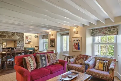 Image de 19th Century Cottage & Garden, Private Parking