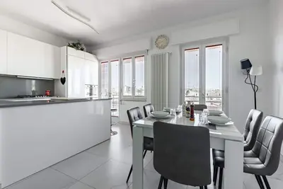 Image de Viareggio - Bright Apartment near the Beach!
