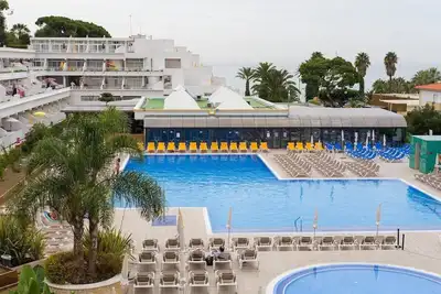 Image de Praia da Oura Delight for Family! Beachfront Paradise Perfect for Family!