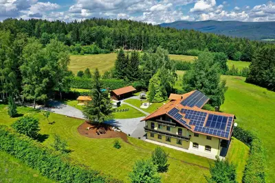 Image de Vacation home for 40 guests with 625m² in Sankt Oswald-Riedlhütte (264618)
