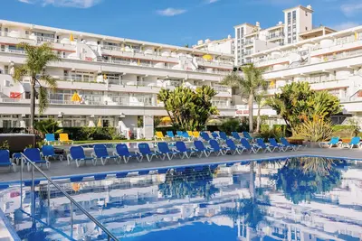 Image de Praia da Oura Coastal Getaway! Private Terrace with Garden View, Pool | 2 Units