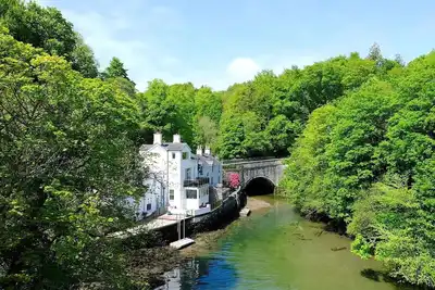 Image de Waterside - Luxury Menai Bridge Holiday Cottage - Walk to restaurants and bars
