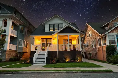 Image de Salty Mae, Cape May Home for up to 10 Guests