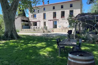 Image de 5 Bedroom Agritourism property in Entraigues-sur-la-Sorgue
