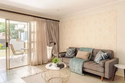 Image de A 2bed 2 bathroom apartment in the heart of Sandton