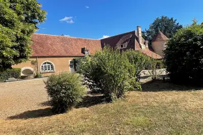 Image de salle de reception pour des mariages ou anniversaires avec gîtes atenants