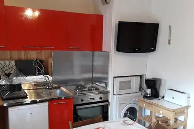 Image de À 200m des pistes de ski, 1er étage, parking, télévision, casier à ski, 24m², Valloire