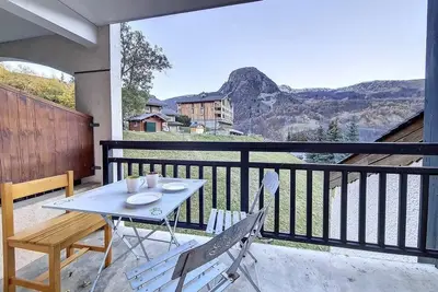 Image de À 150m des pistes de ski, 2ème étage, vue montagne, balcon, télévision, casier à ski, 29m²