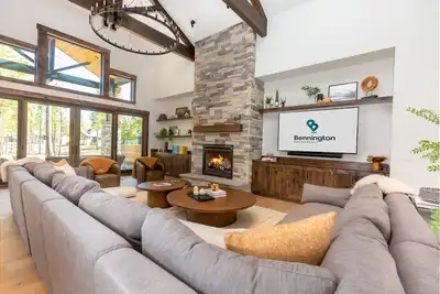 Image de Incredible Luxury Home in Caldera Springs - Mirr85