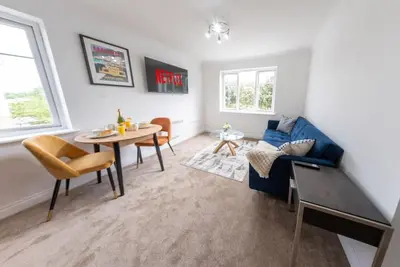 Image de Peach Corner - Sleeps 3 - Free Parking